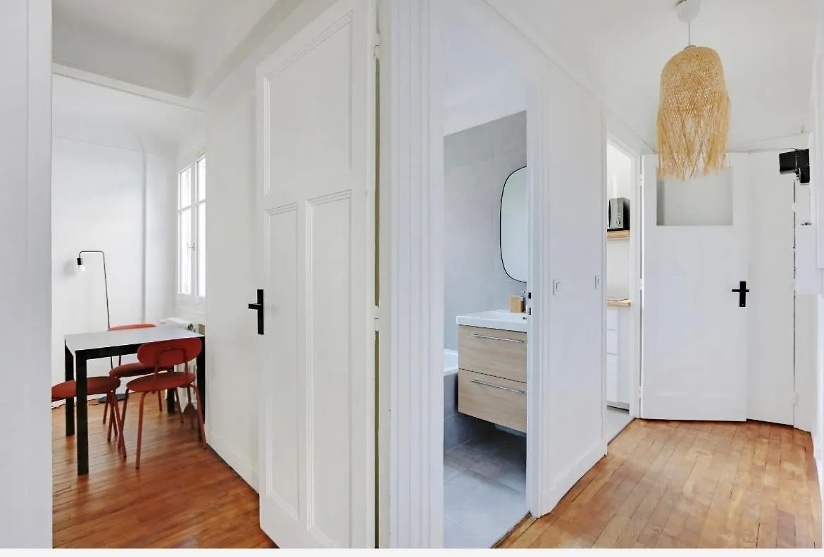 Apartment Appartement, Coeur Des Batignolles Montmartre Paris