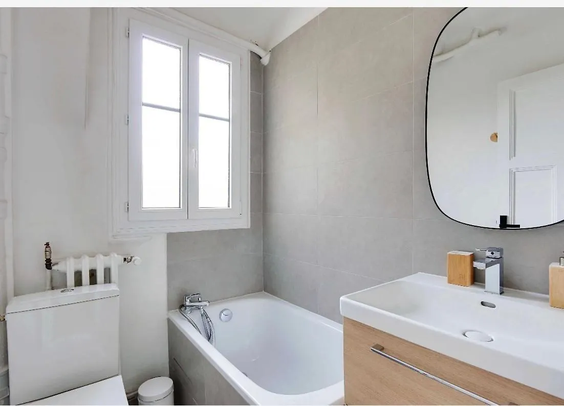 Apartment Appartement, Coeur Des Batignolles Montmartre Paris